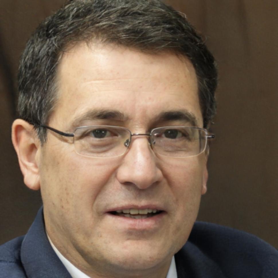 Kursautor und Videobearbeitungsexperte bei Jenovaxora